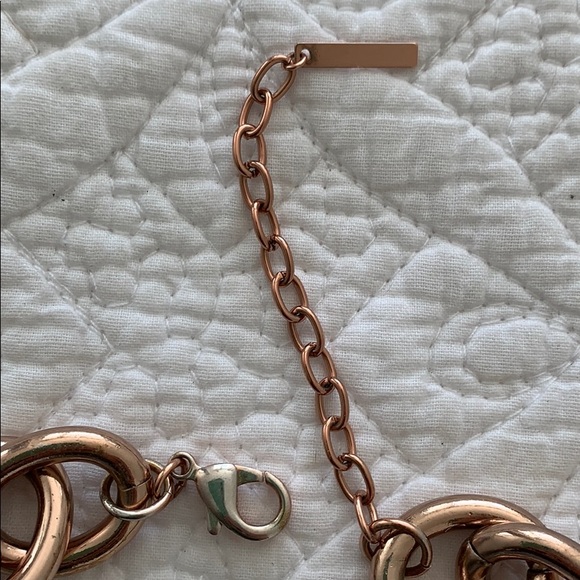 Chocker Necklace Rose Gold - Picture 2 of 2